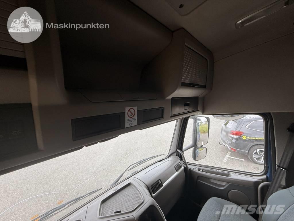 Volvo FH 16 660 Treileri ar āķi