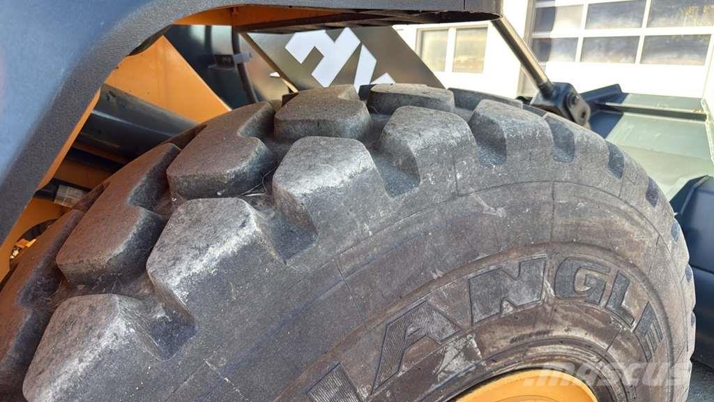 Hyundai HL940 Iekrāvēji uz riteņiem