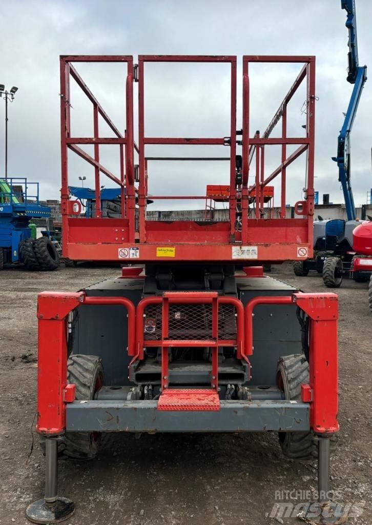 SkyJack SJ 6832 RT Šķerveida pacēlāji