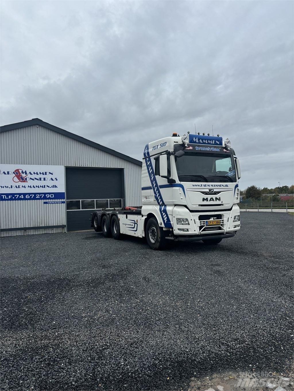 MAN TGX 35.510 Treileri ar āķi