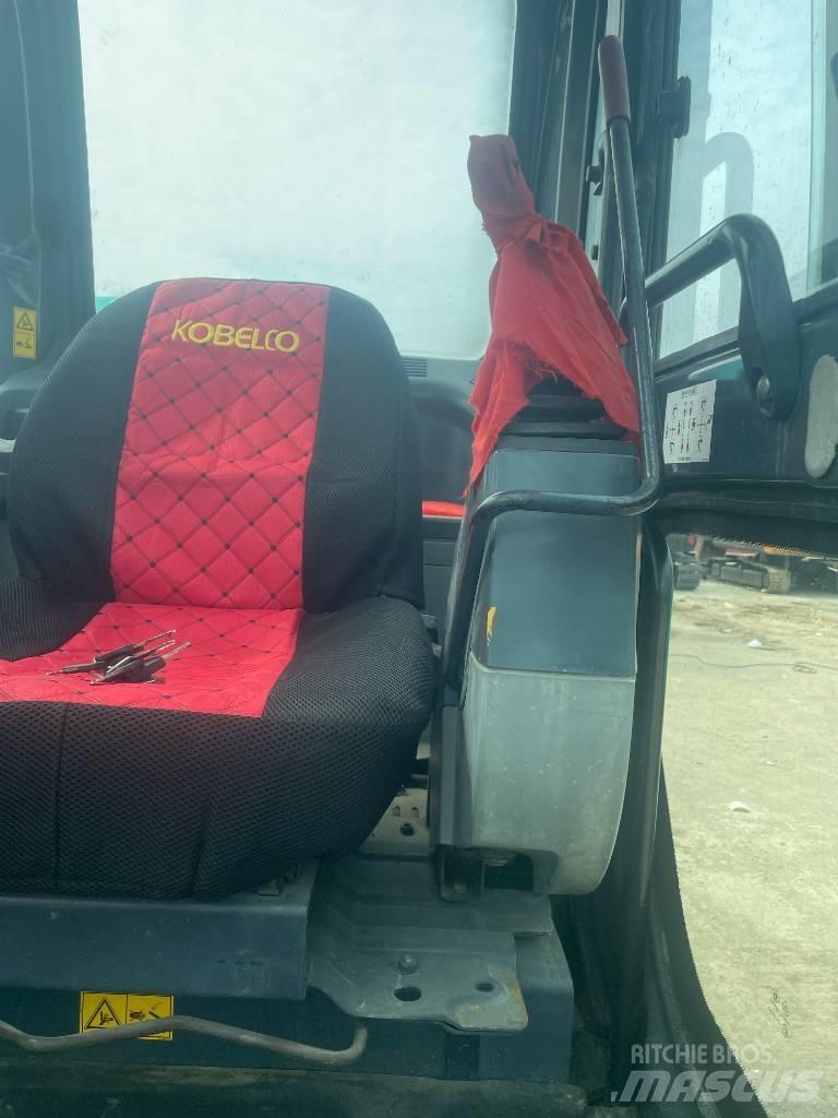 Kobelco SK 75 Kāpurķēžu ekskavatori