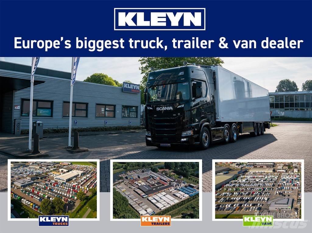 Scania R500 Treileri ar āķi