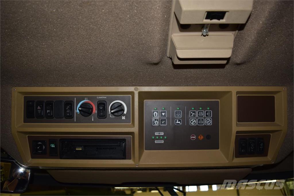 John Deere 7400 Lopbarības novācēji