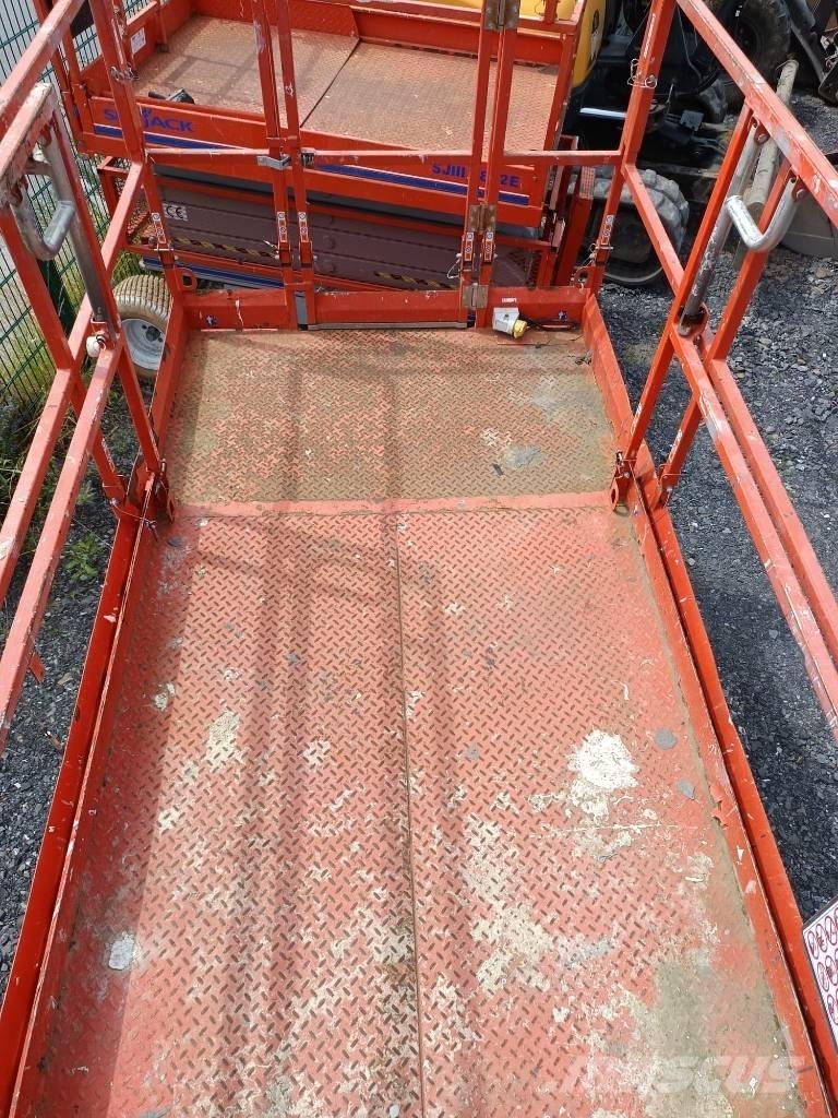 SkyJack SJ 6832 RTE Šķerveida pacēlāji
