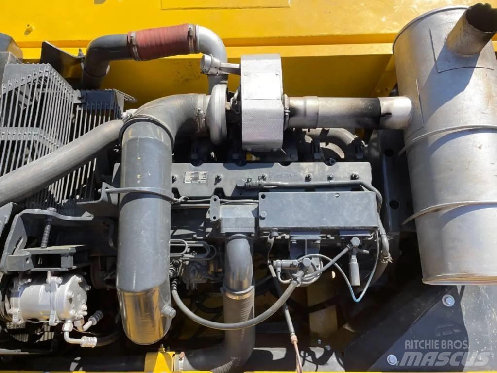 Komatsu PC300-7 Kāpurķēžu ekskavatori