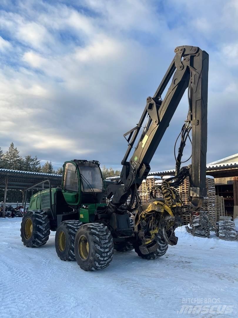 John Deere 1270E Harvesteri