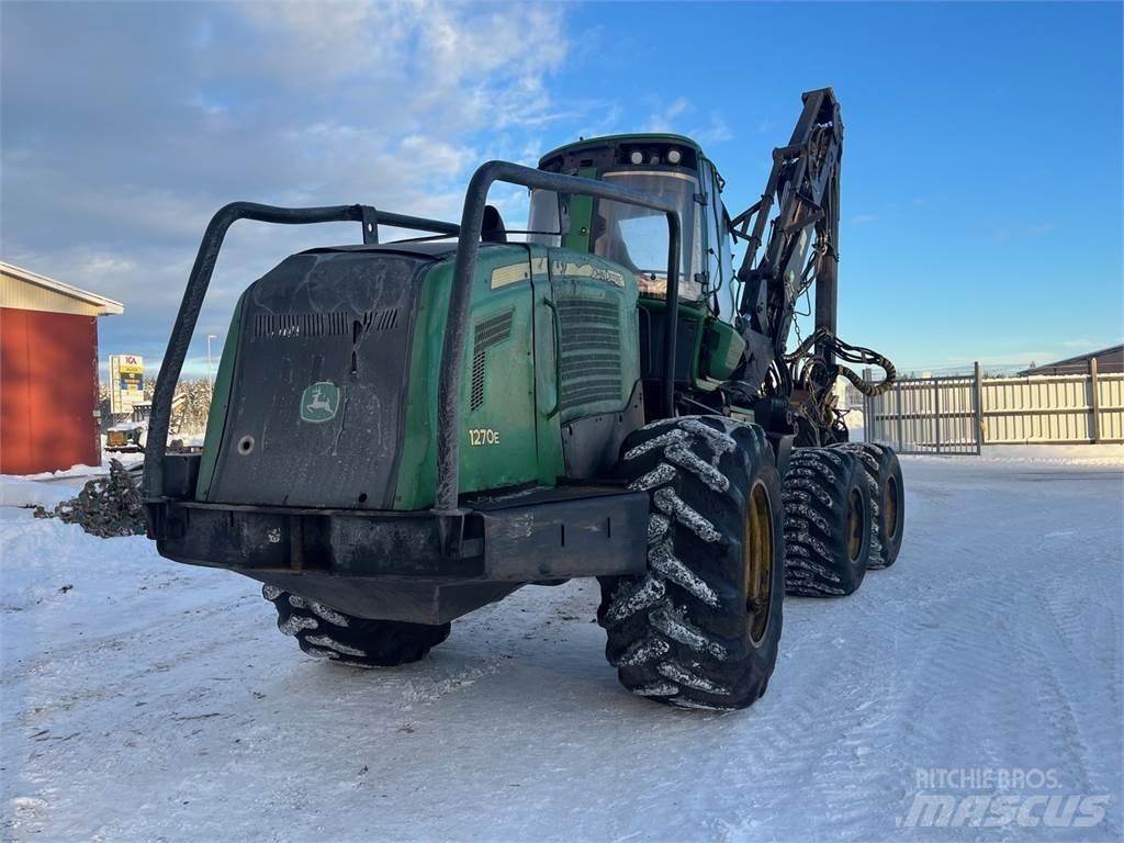 John Deere 1270E Harvesteri