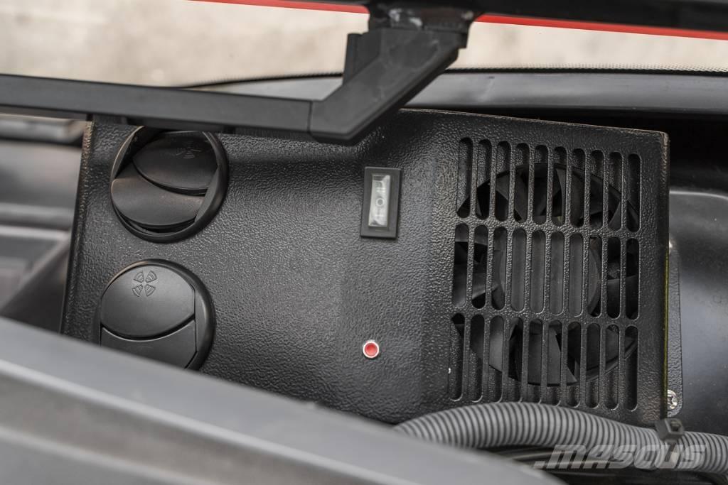 Manitou MI 30 D Tehnika ar dīzeļa dzinēju