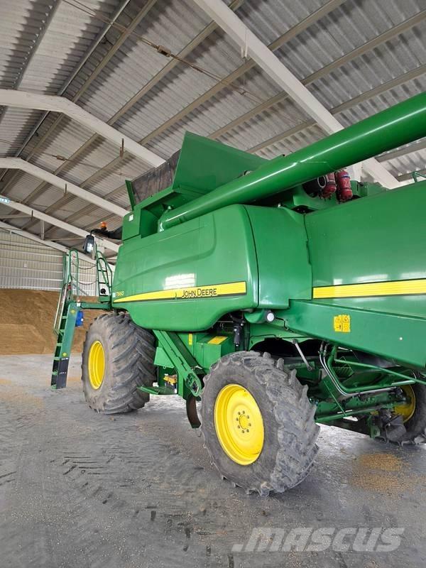 John Deere T 660 Ražas novākšanas kombaini