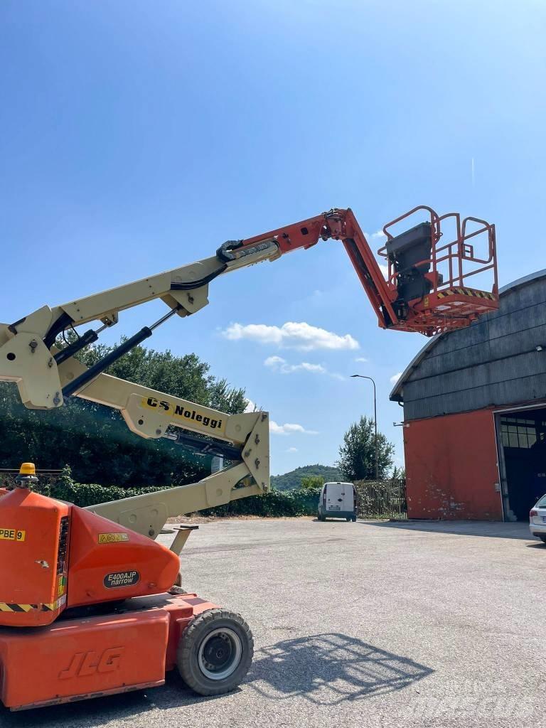 JLG E 400 AJP Strēles pacēlāji