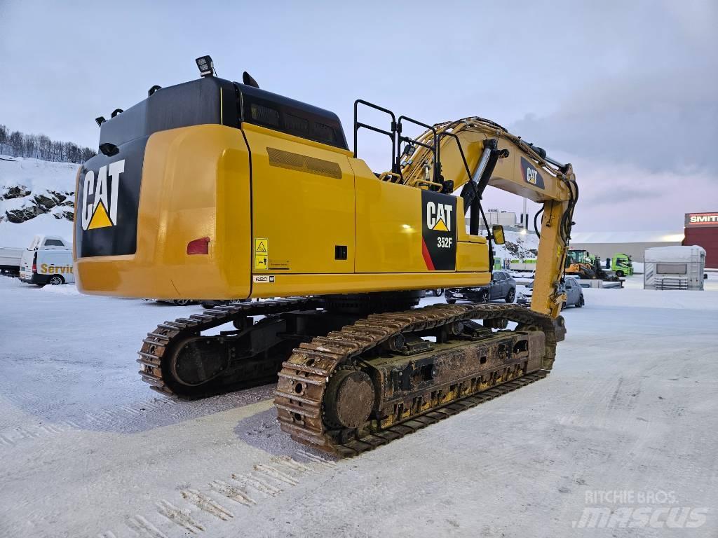 CAT 352 Kāpurķēžu ekskavatori