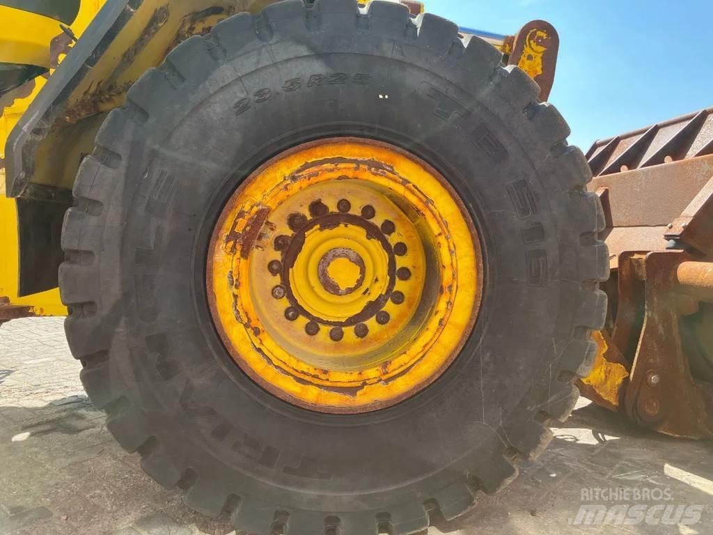 Hyundai HL960 Iekrāvēji uz riteņiem