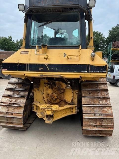 CAT D 6 M XL Kāpurķēžu buldozeri