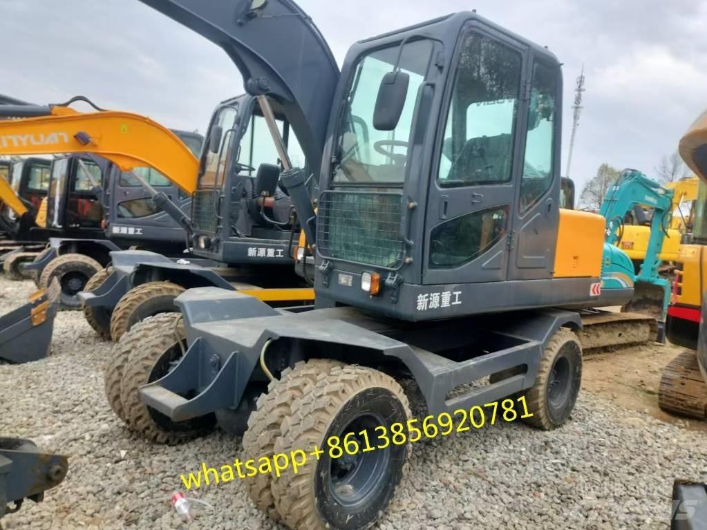 Xinyuan XYB75W-9 Ekskavatori uz riteņiem