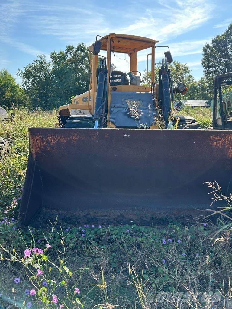JCB 426 B Iekrāvēji uz riteņiem