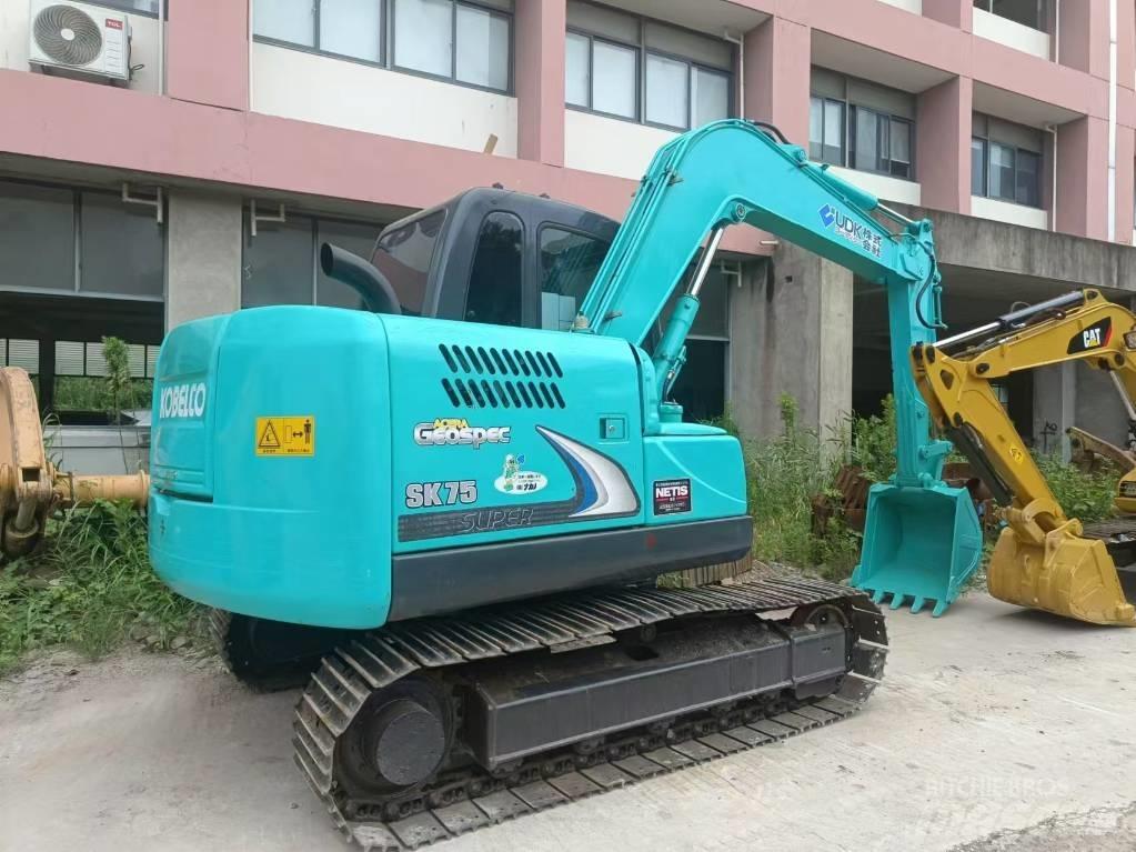 Kobelco SK 75 Vidēja lieluma ekskavatori 7 t - 12 t