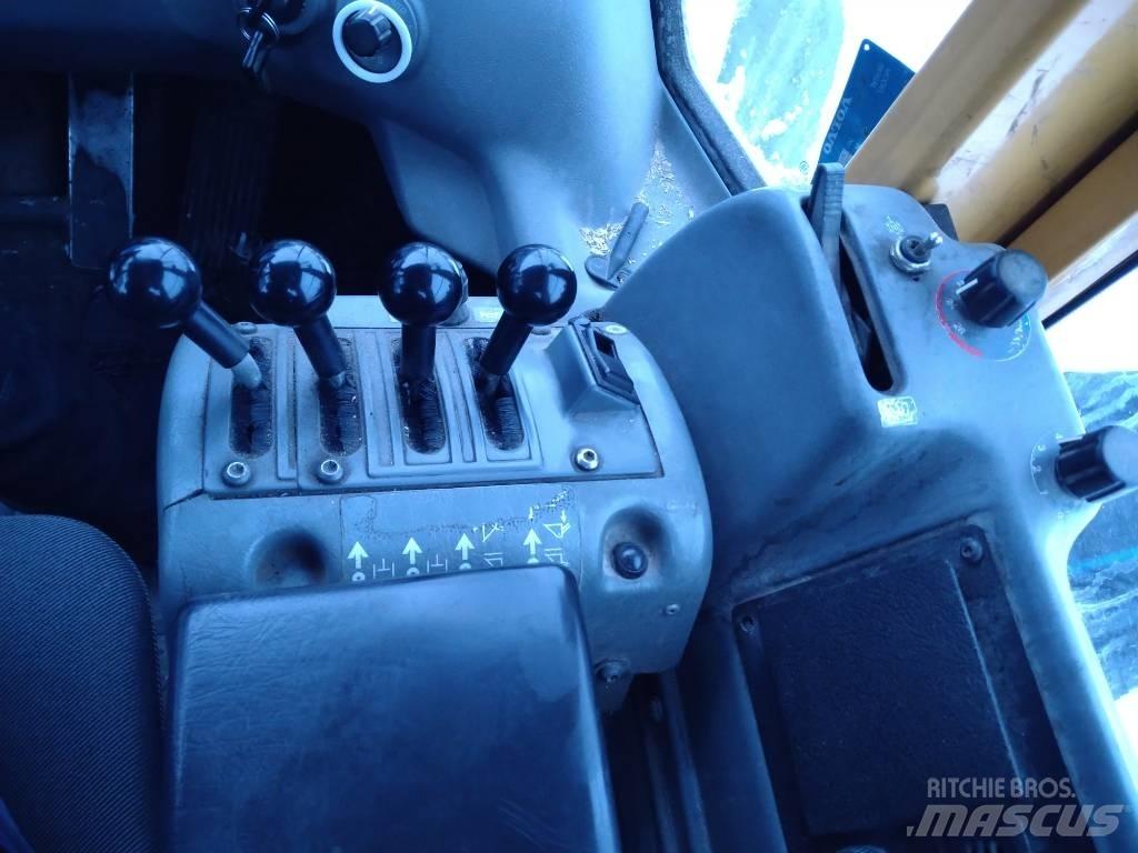 Volvo L 90 E Iekrāvēji uz riteņiem