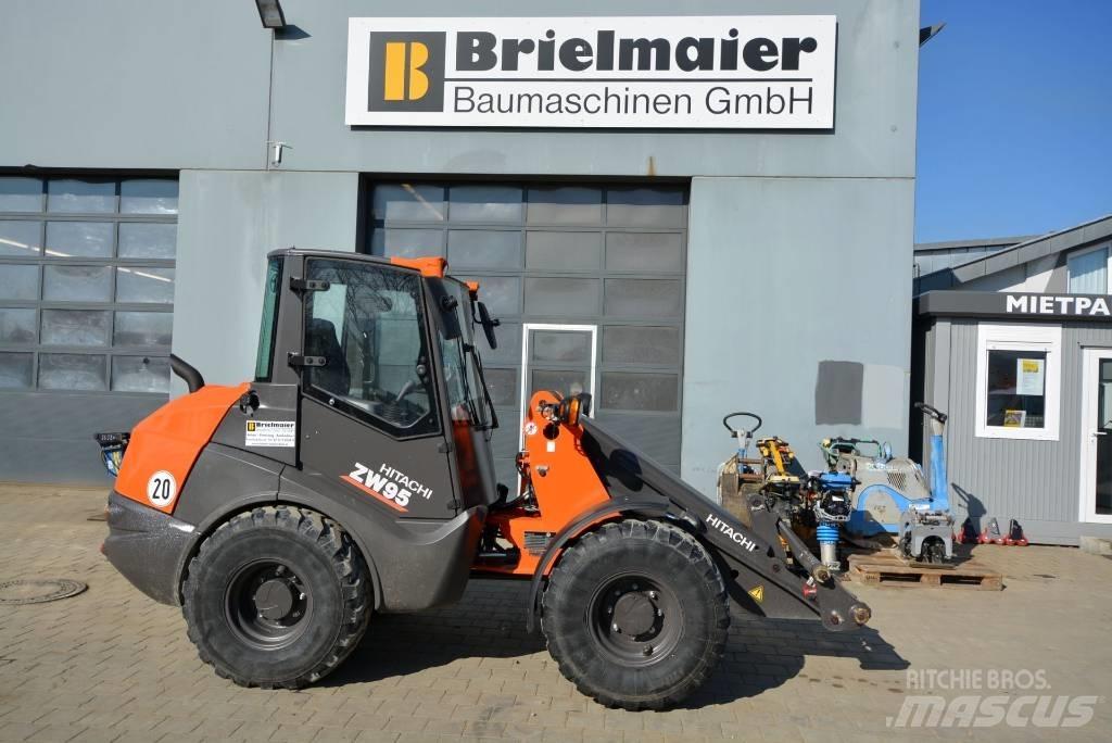 Hitachi ZW 95-6 C Iekrāvēji uz riteņiem