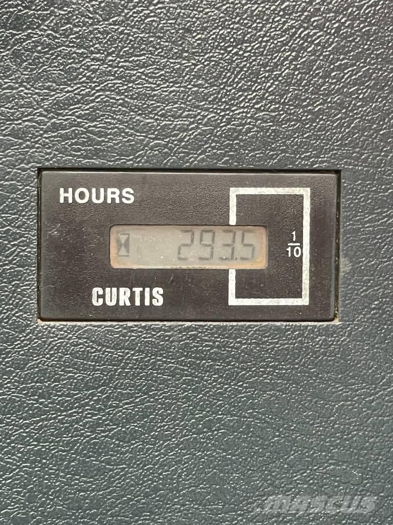 Hyundai 220LC-9S Vidēja lieluma ekskavatori 7 t - 12 t