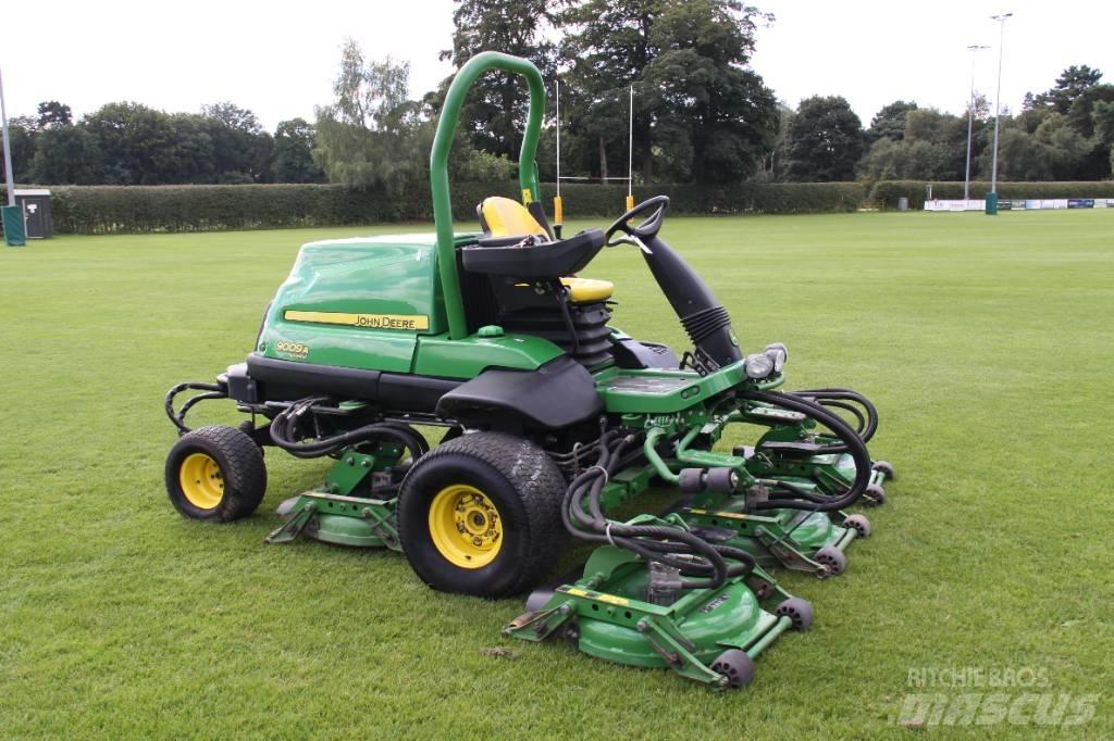 John Deere 9009A Mauriņa traktors
