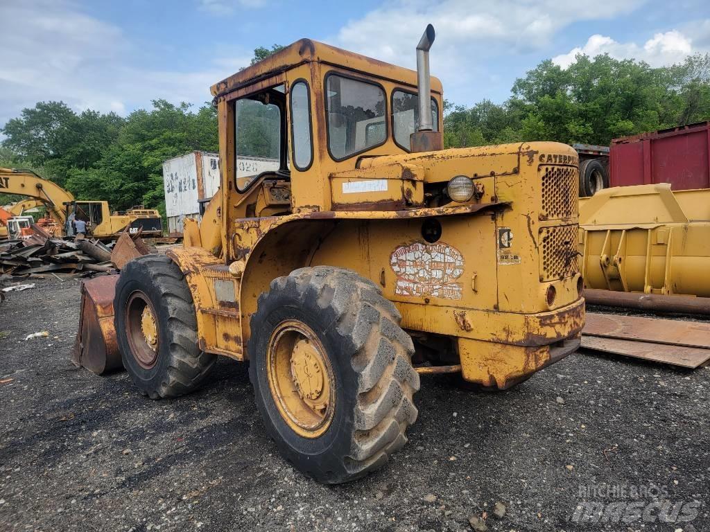 CAT 922 B Iekrāvēji uz riteņiem
