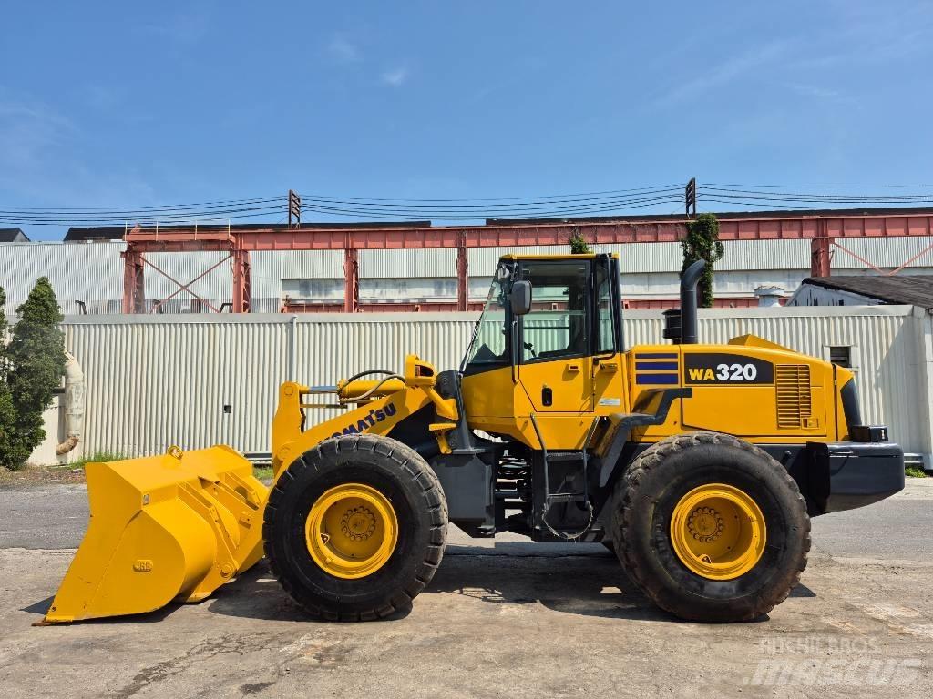 Komatsu WA 320-5 Iekrāvēji uz riteņiem
