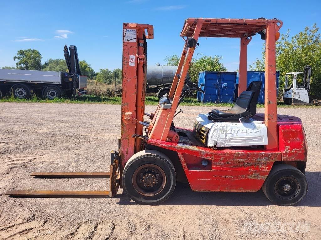 Toyota 02-3FD20 Tehnika ar dīzeļa dzinēju