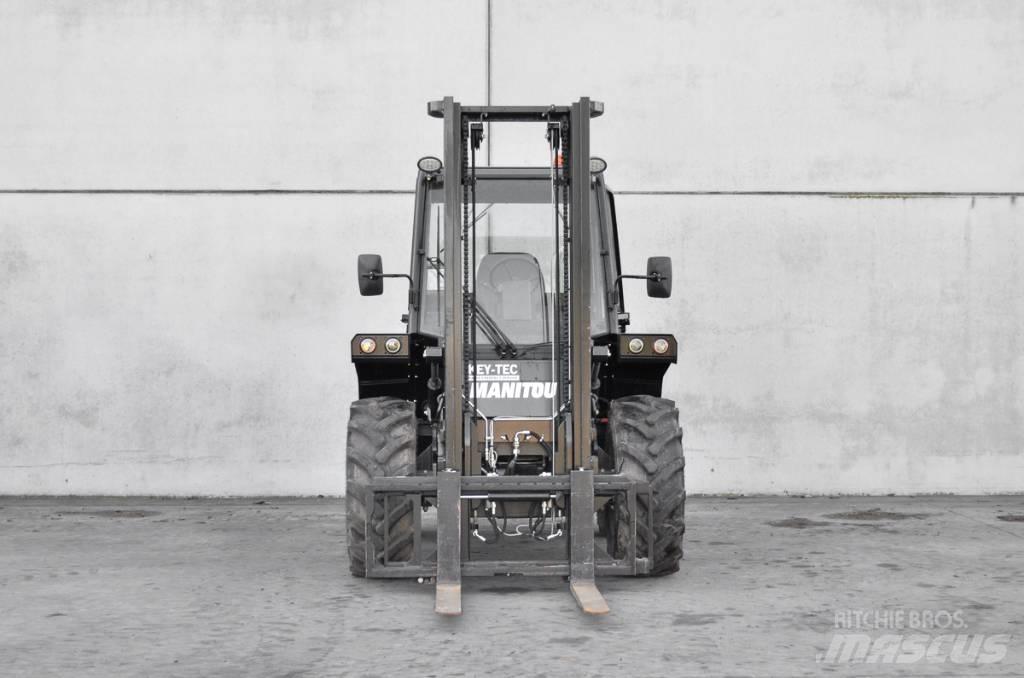 Manitou M 30-4 Tehnika ar dīzeļa dzinēju