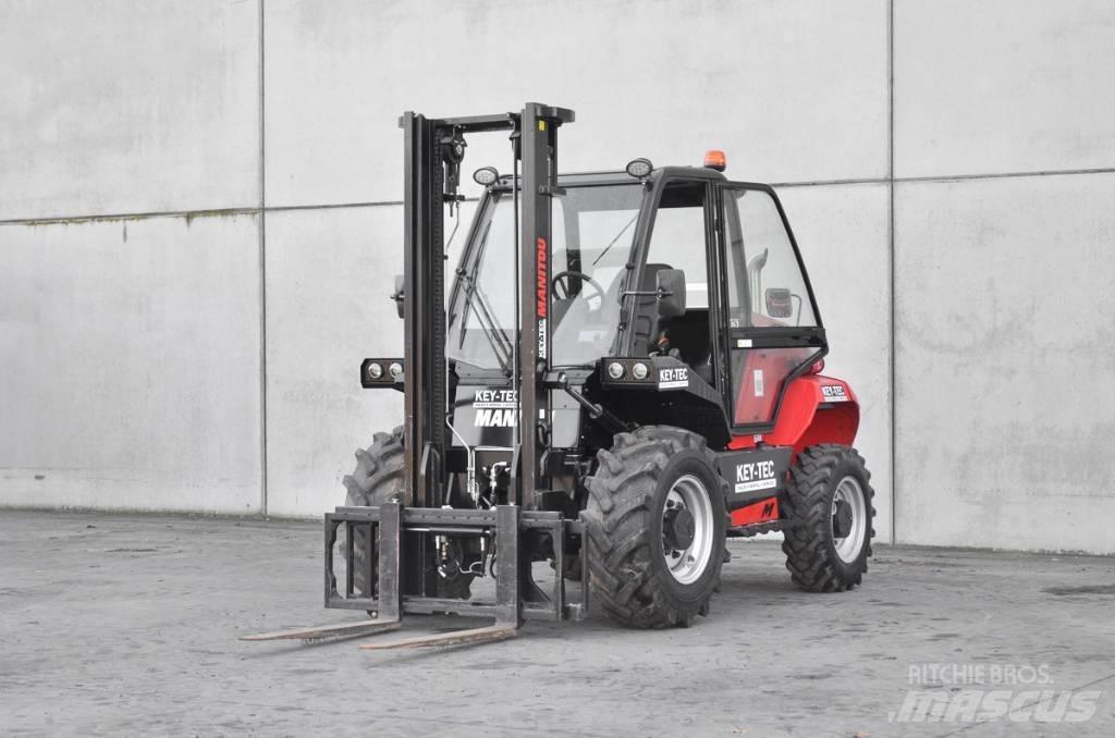 Manitou M 30-4 Tehnika ar dīzeļa dzinēju