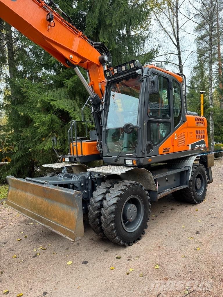 Doosan DX 170 W-5 Ekskavatori uz riteņiem