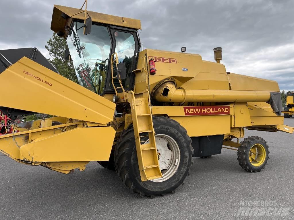 New Holland 8030 12´ Ražas novākšanas kombaini