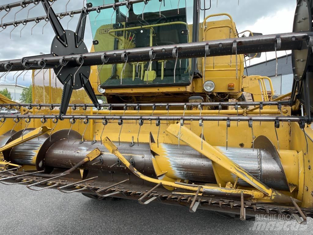 New Holland 8030 12´ Ražas novākšanas kombaini