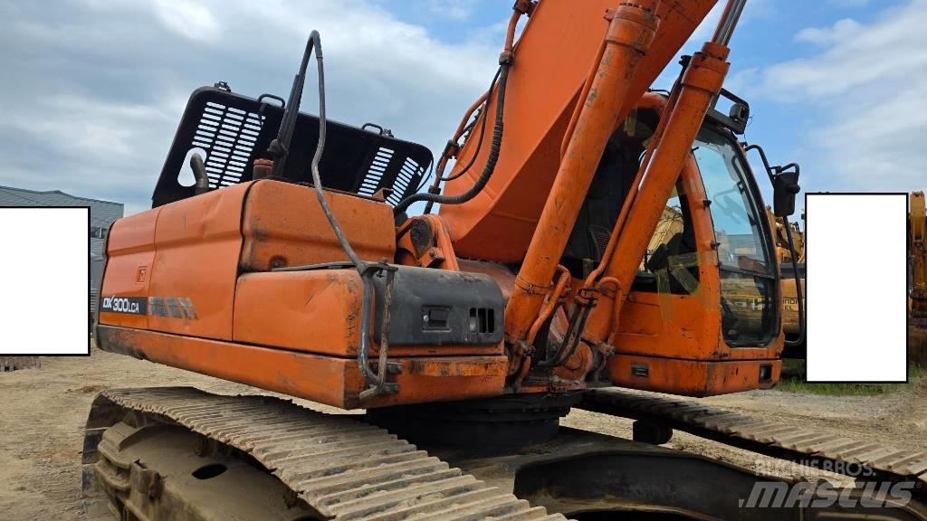 Doosan DX 300 LCA Kāpurķēžu ekskavatori