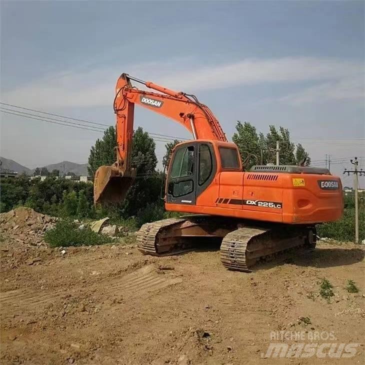 Doosan DX 225 LC-9C Kāpurķēžu ekskavatori