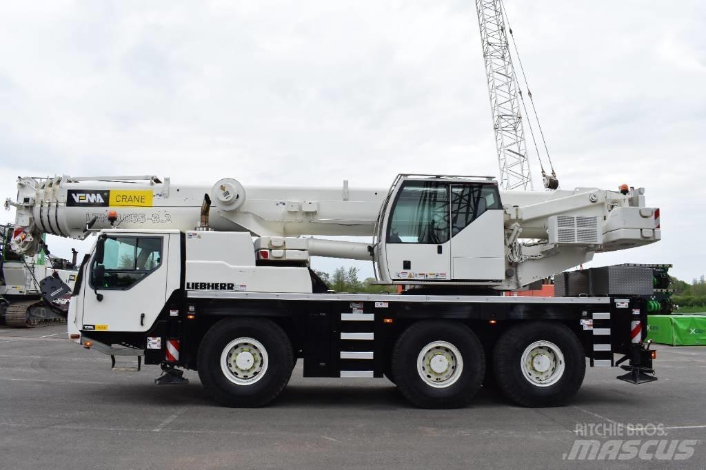 Liebherr LTM1055-3.2 Visurgājēji celtņi