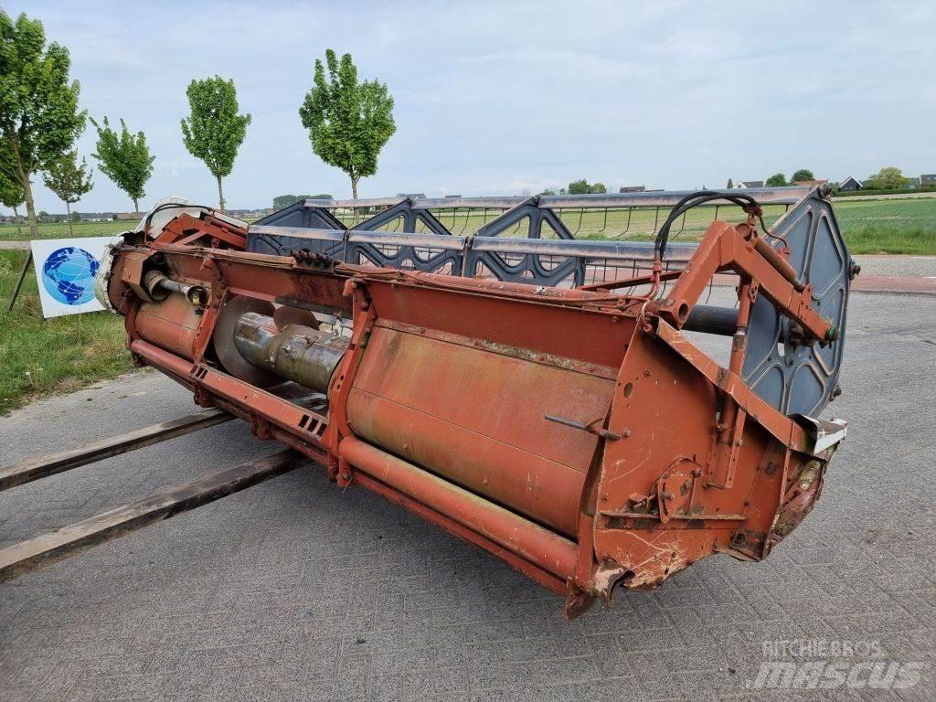 Laverda 3500 Ražas novākšanas kombaini