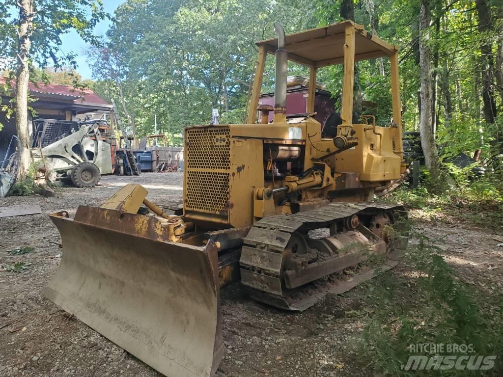 Komatsu D 31 A-17 Kāpurķēžu buldozeri