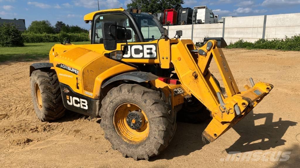 JCB 538-70 Lauksaimniecības pacēlāji