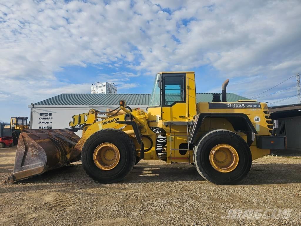 Komatsu WA 380-3H Iekrāvēji uz riteņiem