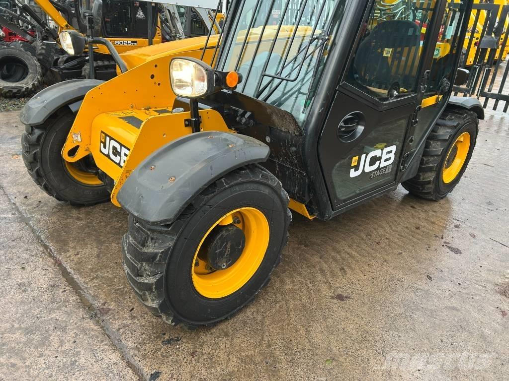 JCB 525-60 Teleskopiskie manipulatori