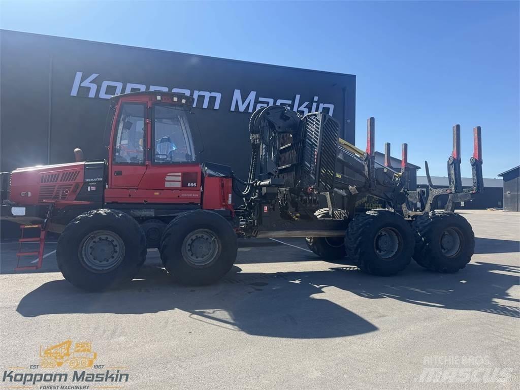 Komatsu 895 Forvarderi