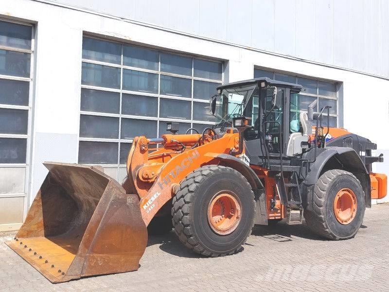 Hitachi ZW 250-6 Iekrāvēji uz riteņiem