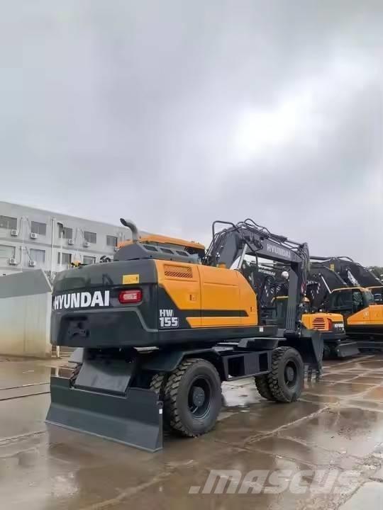 Hyundai HW 155 Kāpurķēžu ekskavatori