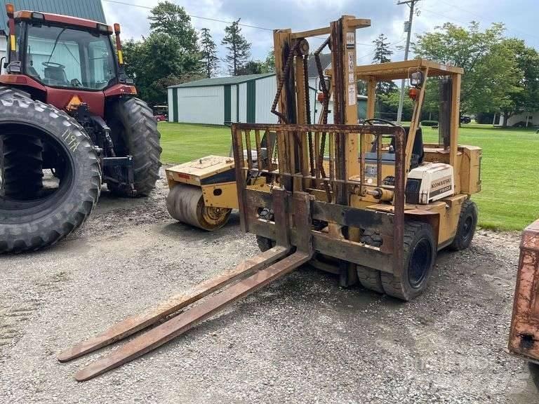 Komatsu FG 40ZT-4 Autokrāvēji - citi