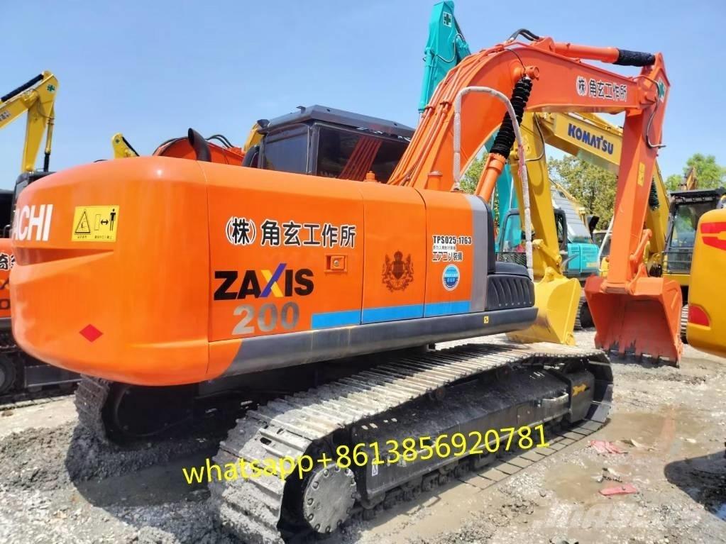 Hitachi ZX 200 Kāpurķēžu ekskavatori