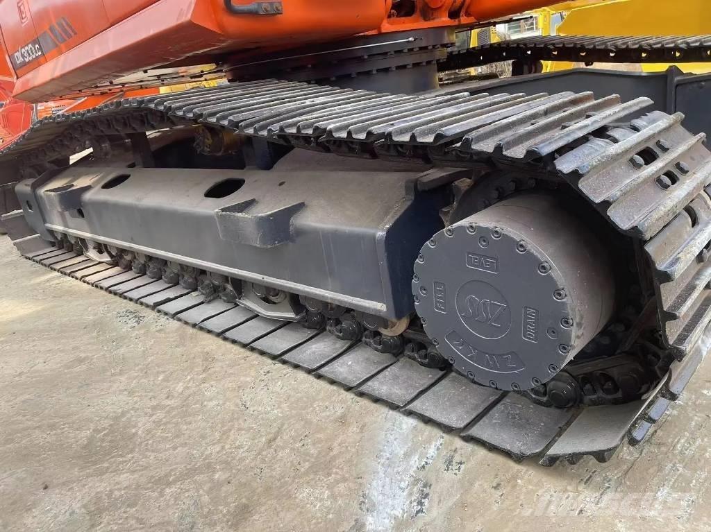 Doosan DX300LC Kāpurķēžu ekskavatori