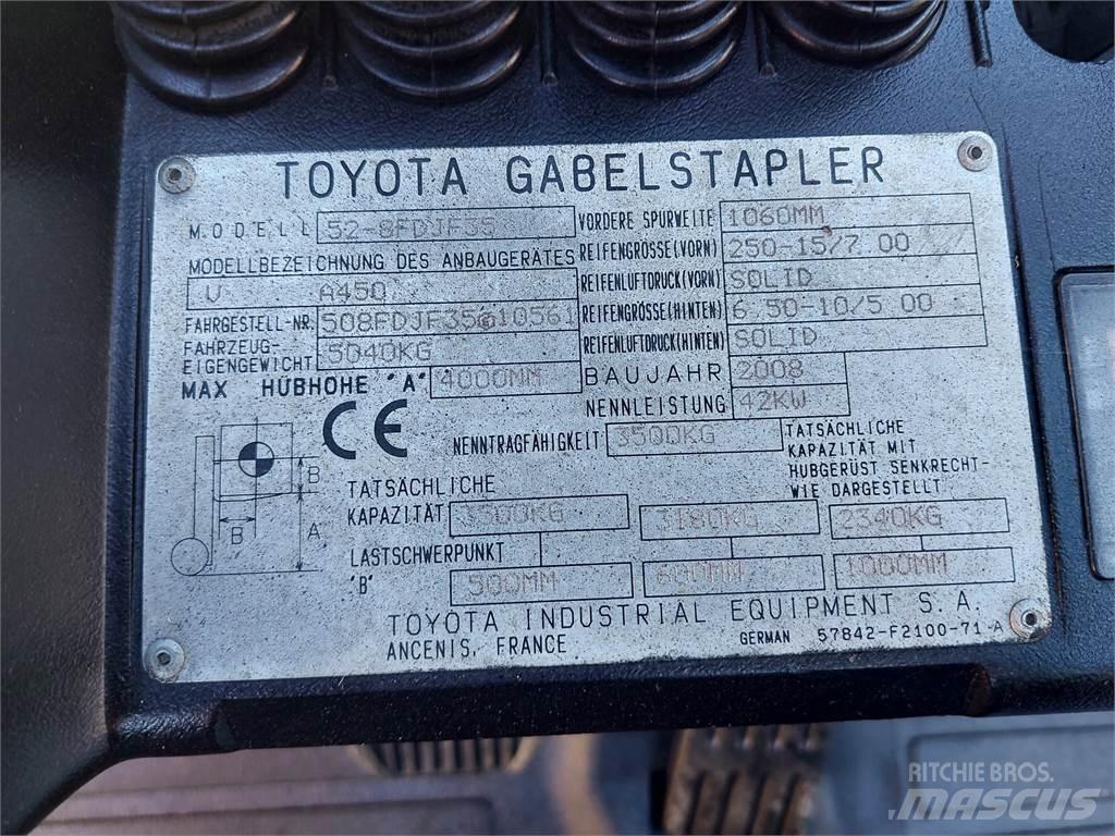 Toyota 52 8FDJF35 Tehnika ar dīzeļa dzinēju