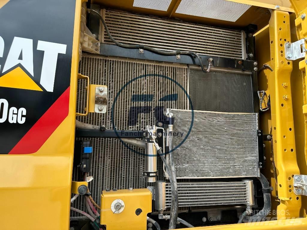 CAT 330 GC Kāpurķēžu ekskavatori
