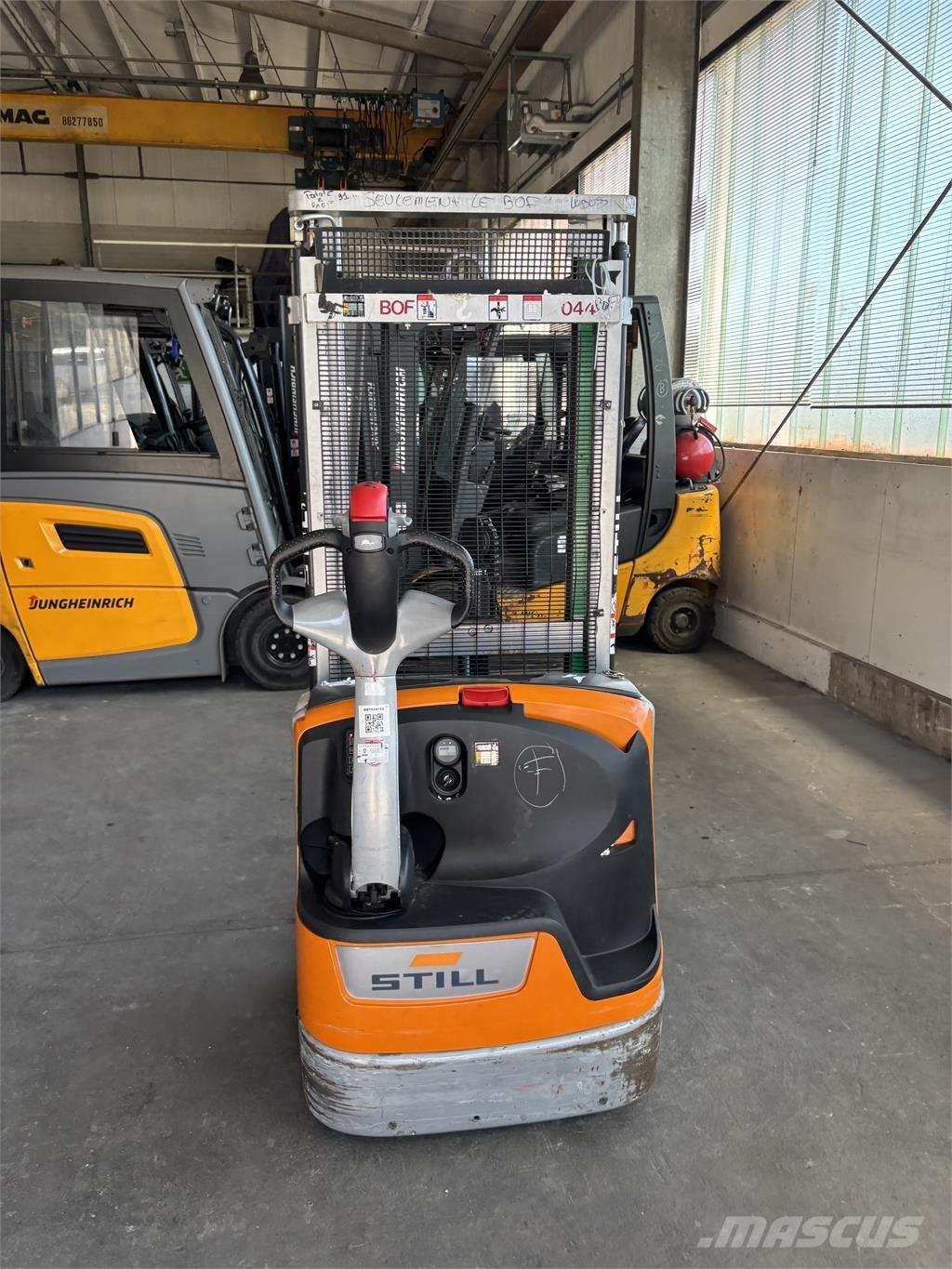 Still EXV 12i Pašgājēji krautnētāji