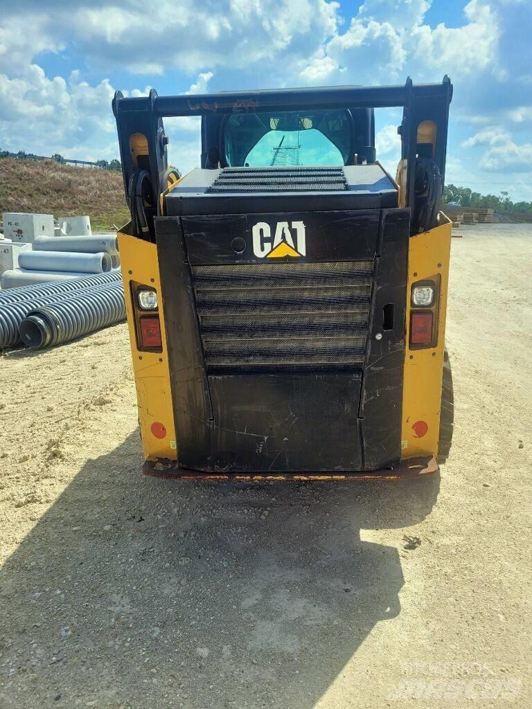 CAT 242 D Lietoti riteņu kompaktiekrāvēji